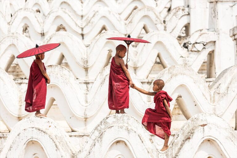 Wall decor child monks