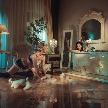 Drama Queens: Wandkunst von sexy Frauen