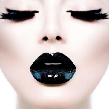 Foto plexiglás labios negros artísticos.
