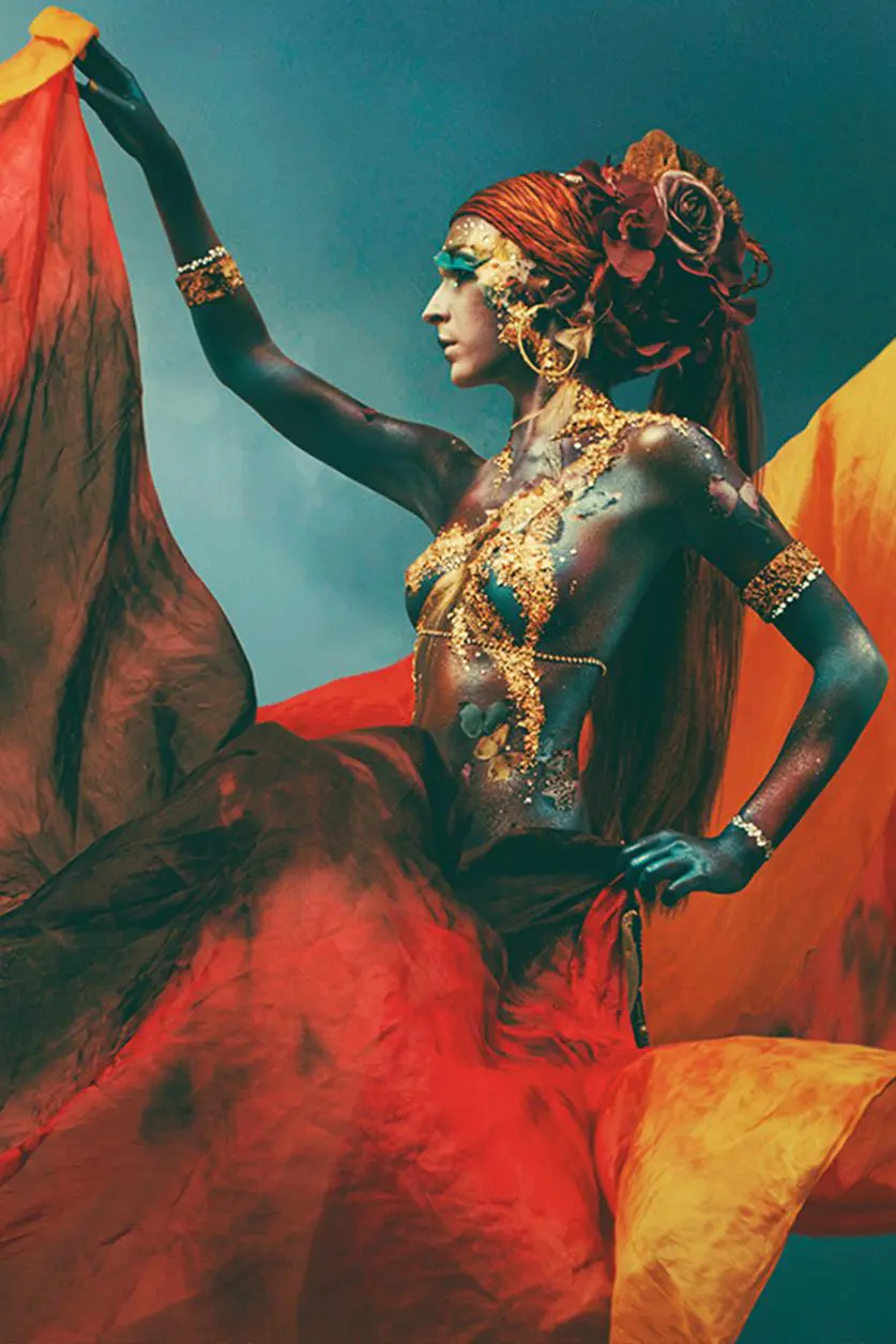 Artistieke wandecoratie van mooie fantasy vrouw