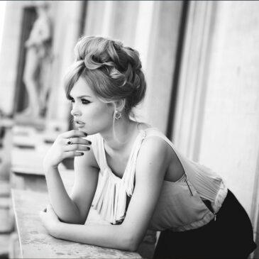 Glasschilderij vrouw: het perfecte wall art decor