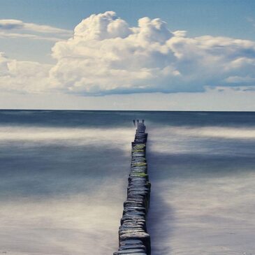 Pintura elegante del mar azul