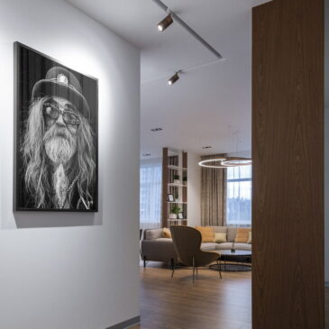 Fotografía artística en blanco y negro, retrato ibicenco de un viejo hippie