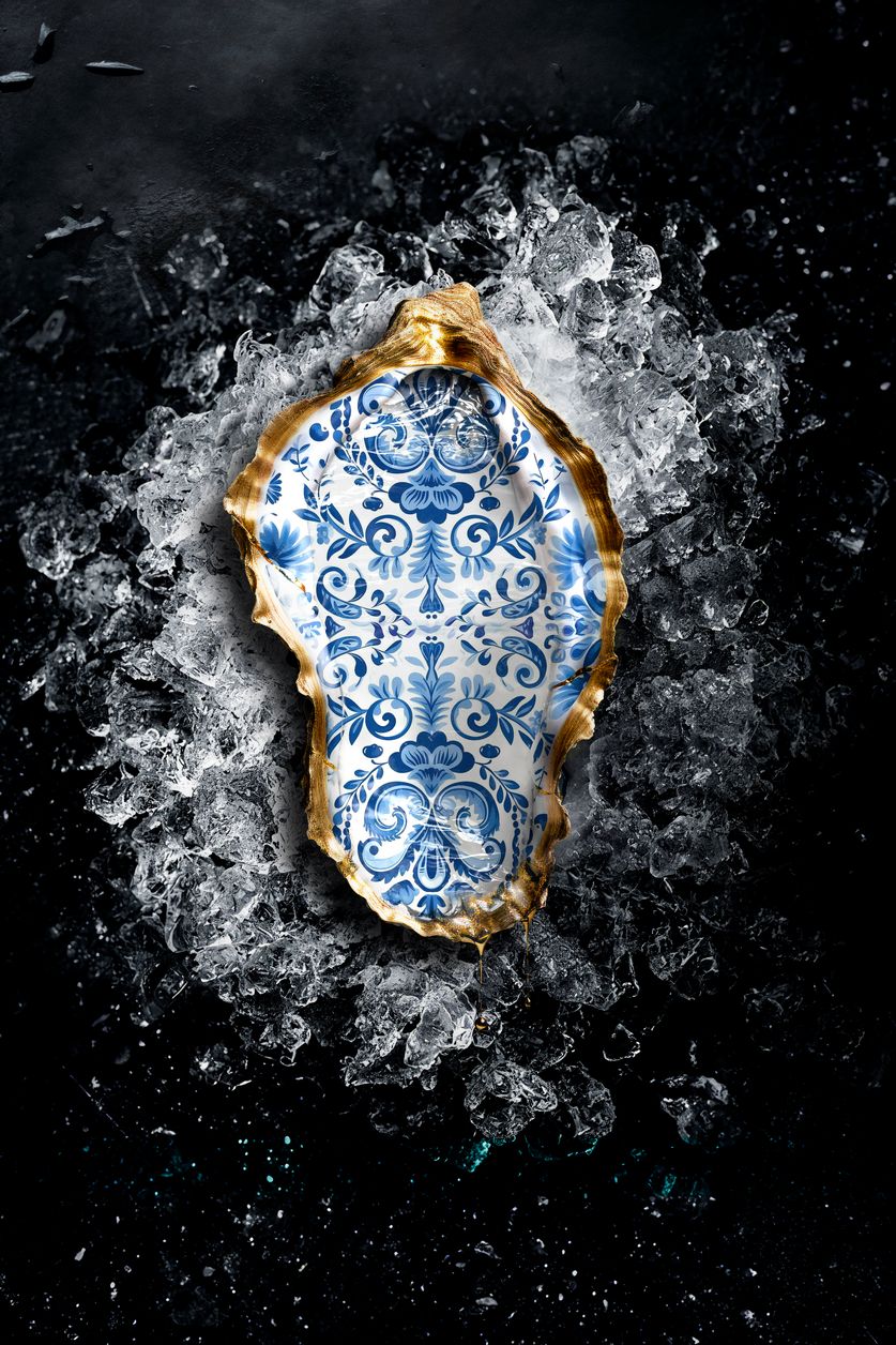 Kunstfoto oester met goud en Delfts Blauw