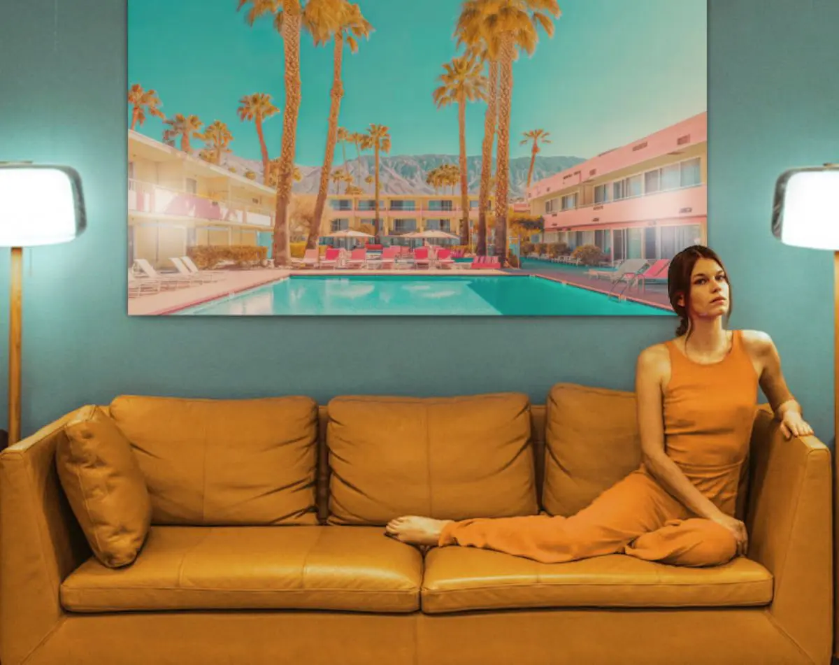 Wall decoration of swimming pool in Palm Springs