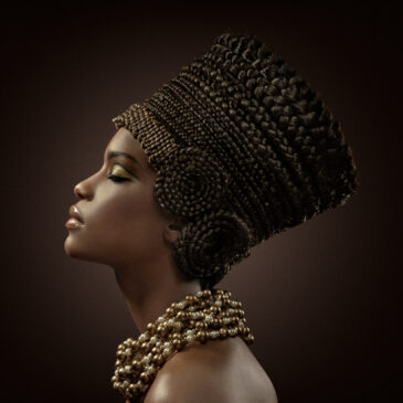 Wall decoration of an African woman