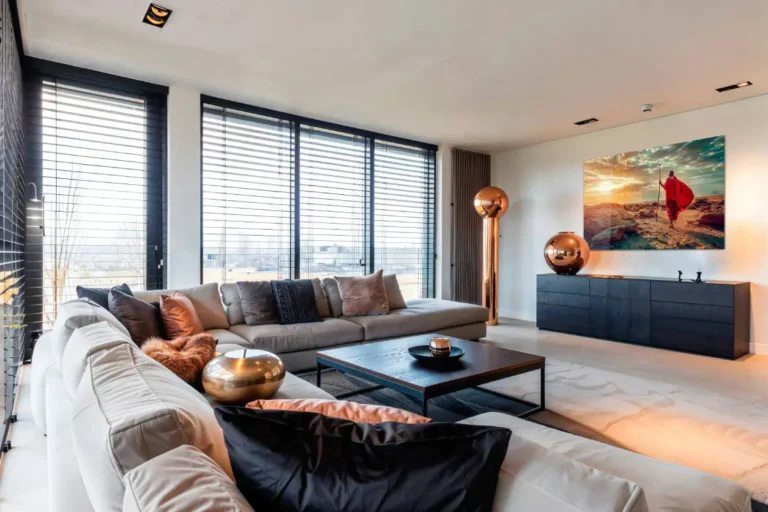 Plexiglas fotokunst versus standaard glasschilderijen met intense kleuren en diepe contrasten voor woonkamer, kantoor of horeca.