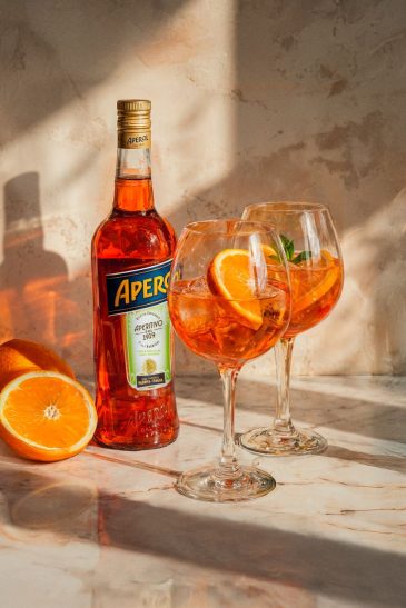 Aperol Afternoons stilleven schilderij met Aperol en sinaasappel
