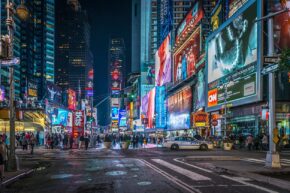 Bustling metropolis as a photo art on Plexiglas
